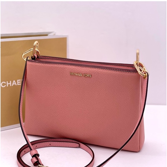 MICHAEL KORS TRISHA
MEDIUM TRIPLE COMPARTMENT
CROSSBODY PRIMROSE - Picture 10 of 14